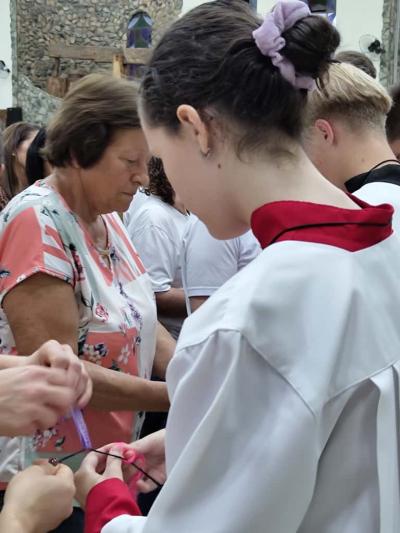 3º Dia da Novena reúne centenas de devotos no Santuário Nossa Senhora Aparecida Celebração foi presidida pelo Padre Aroldo Shinemann Filho e marcada por fé